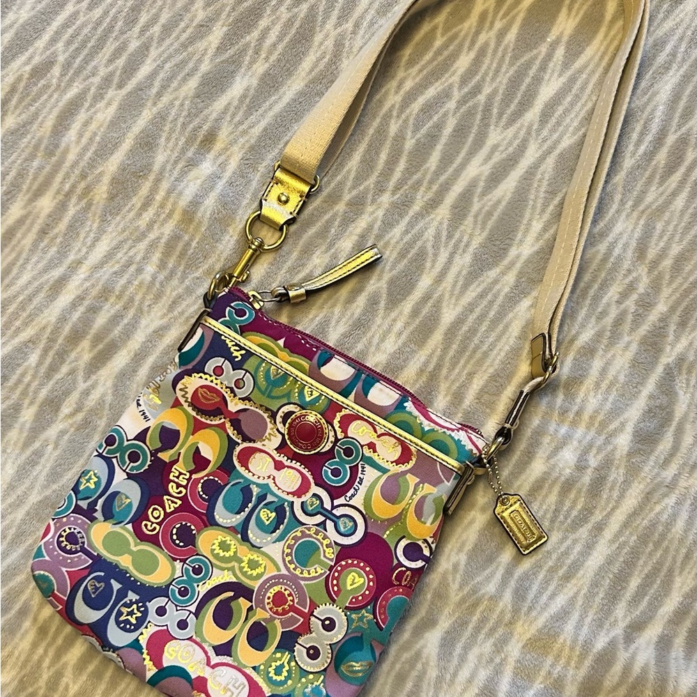 ✨✨ Coach Poppy Multicolor Crossbody Bag